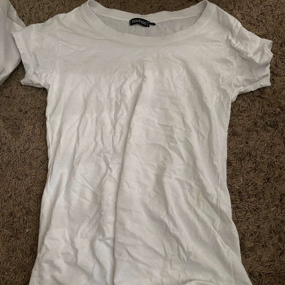 boohoo plain white tee